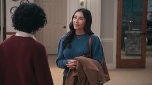 A Man on the Inside Season 1 Episode 7