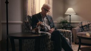 A Man on the Inside Season 1 Episode 2